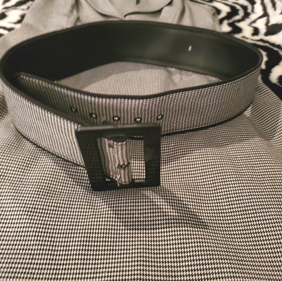 Let chateau 3/4 length dress - Picture 8 of 8